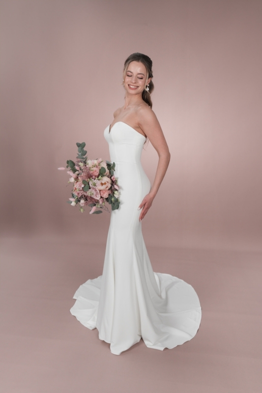 Cleane-Brautkleider-Brautmode-Hochzeitskleider
